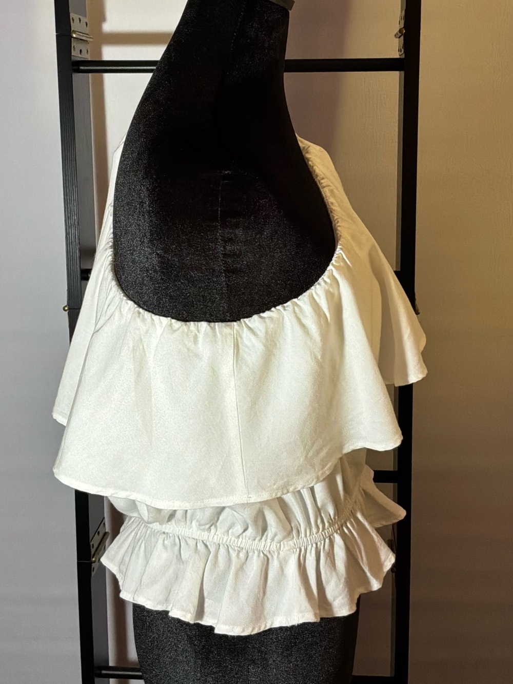 🌙✨Japna White One-Shoulder Ruffle Top - Picture 7 of 14